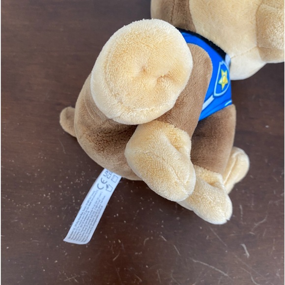 PAW PATROL CHASE STUFFED ANIMAL - Picture 6 of 6